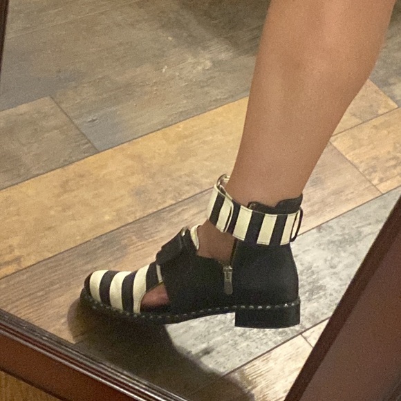 Summer European boots with cut out design - Picture 2 of 8